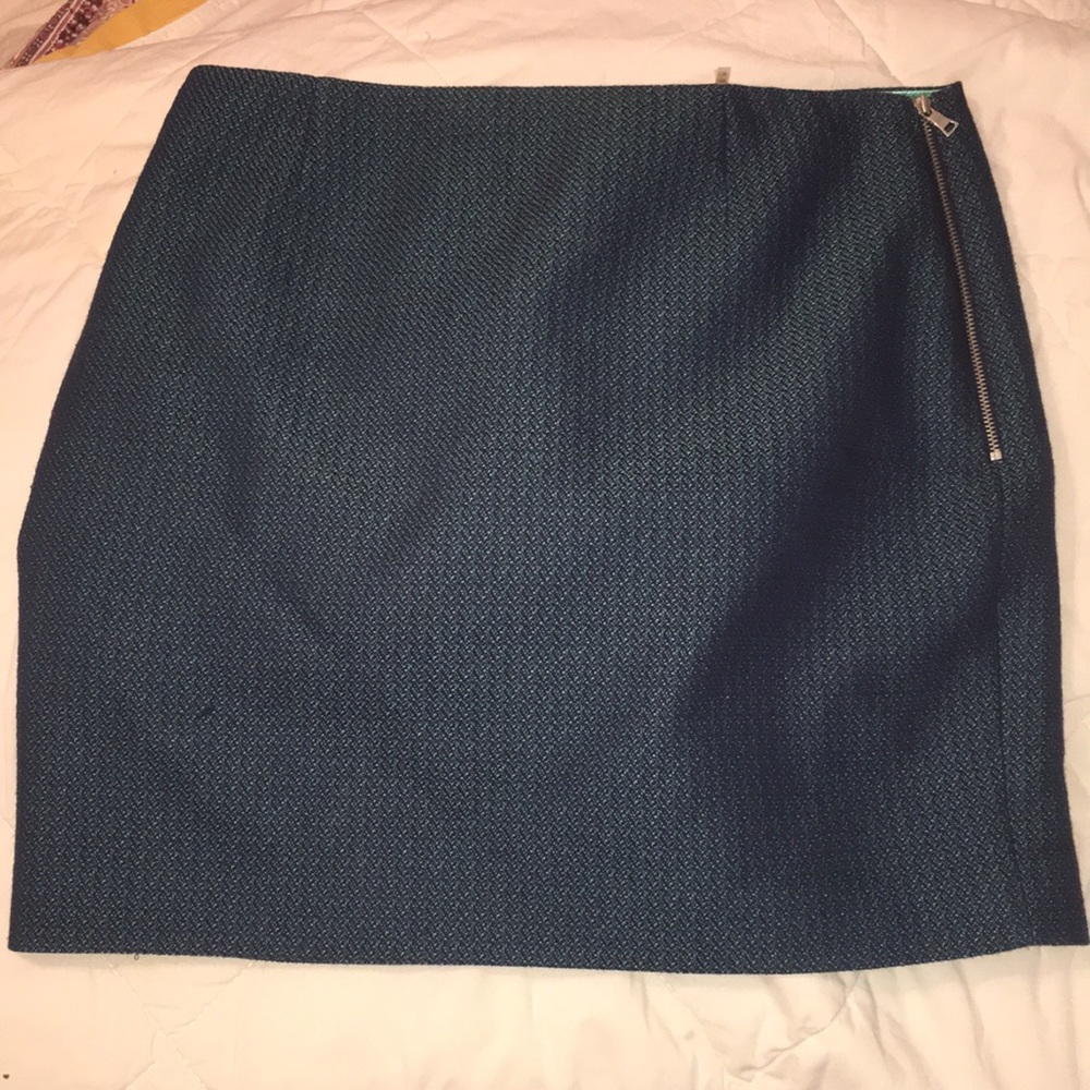 Tahari teel mini skirt